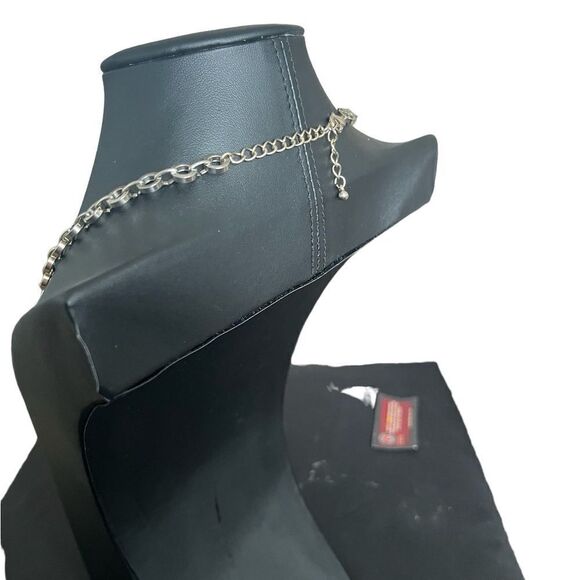 Vintage Costume Necklace - Picture 2 of 3